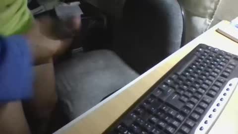 La Genova esta Dura beard boy male dick mastubate latinosexy latinohot latino glasses mature strong stronglegs online show from April 1, 5:41 am