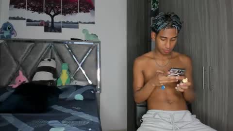 LagoSantos online show from February 18, 11:50 am