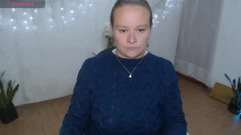 Snapshot of lahurent_weed420 chatting on April 17, 1:58 pm paola and a guest lol online show from April 17, 1:58 pm