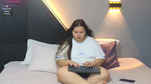    online show from March 7, 11:02 pm