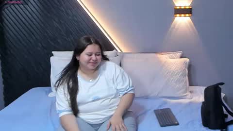    online show from March 12, 10:16 pm