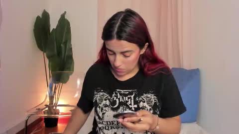Laia  online show from September 28, 12:10 pm