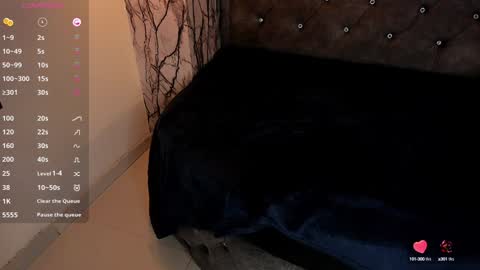 Laia online show from December 16, 5:33 pm