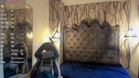 Laia online show from December 17, 11:17 am