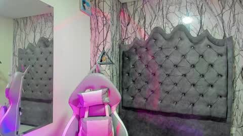 Laia online show from January 21, 11:24 am