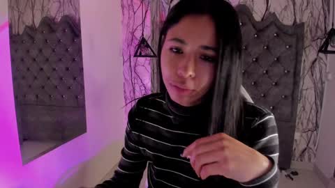 Laia online show from January 22, 5:38 pm