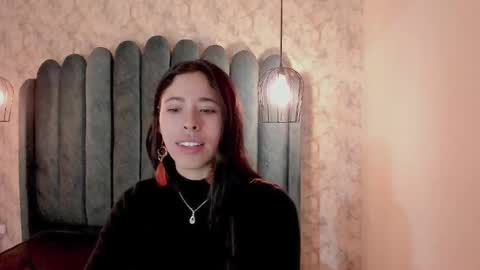 Laia online show from March 8, 6:16 pm