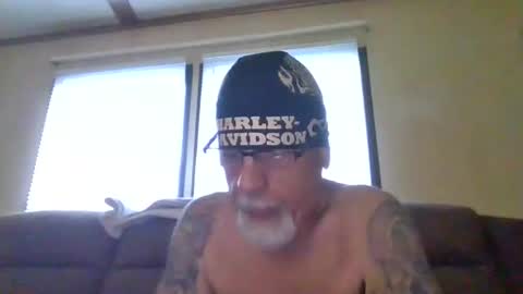 Snapshot of laidbackluxury chatting on May 30, 11:02 pm laidbackluxury online show from May 30, 11:02 pm