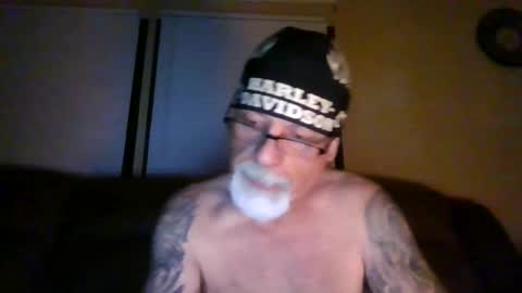 Snapshot of laidbackluxury chatting on June 5, 6:52 am laidbackluxury online show from June 5, 6:52 am