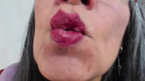 Lailacastillo online show from December 14, 12:54 pm