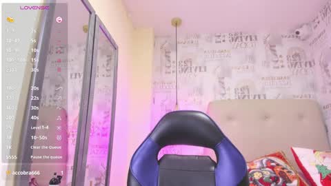   online show from December 18, 12:51 pm