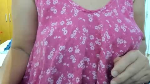 Snapshot of lailasensu chatting on November 26, 12:50 pm LAILA online show from November 26, 12:50 pm