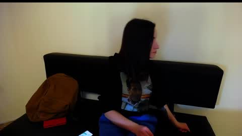 Snapshot of laimapinch_ chatting on December 19, 1:29 pm Laima online show from December 19, 1:29 pm