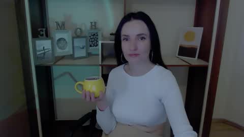 Snapshot of laimapinch_ chatting on September 28, 8:31 am Laima online show from September 28, 8:31 am