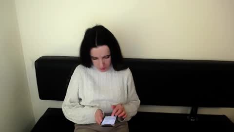 Snapshot of laimapinch_ chatting on October 13, 7:52 am Laima online show from October 13, 7:52 am