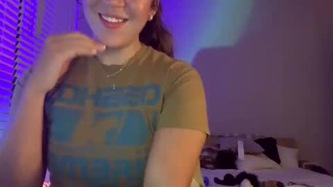 Snapshot of laineylifts chatting on January 10, 12:01 am Lainey online show from January 10, 12:01 am