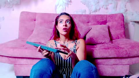 Laisy fox online show from February 3, 2:02 pm