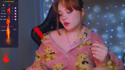 Snapshot of lala_loulou chatting on February 8, 10:02 pm Nicky online show from February 8, 10:02 pm