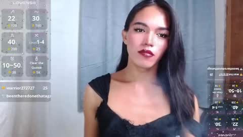 Snapshot of lala_moves chatting on May 28, 1:19 pm Joxie online show from May 28, 1:19 pm