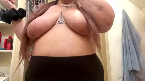 lalaaacx3 online show from February 18, 7:19 pm