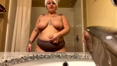 Snapshot of lalaaacx3 chatting on February 21, 12:50 pm lalaaacx3 online show from February 21, 12:50 pm