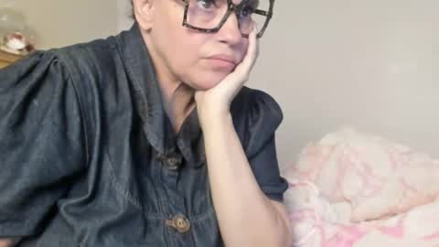 Naomi Rose online show from November 23, 3:28 am