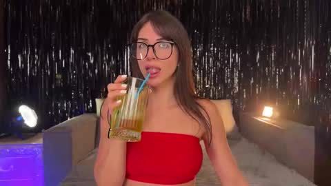 Ellina online show from October 25, 7:30 pm