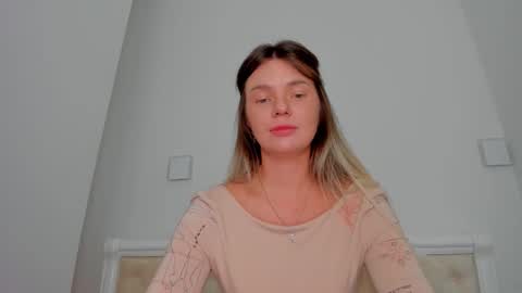 Lallie  online show from November 6, 12:39 pm