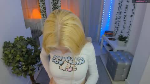 Laly online show from June 3, 2:33 pm