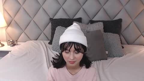 Laly Castro online show from February 5, 8:04 pm