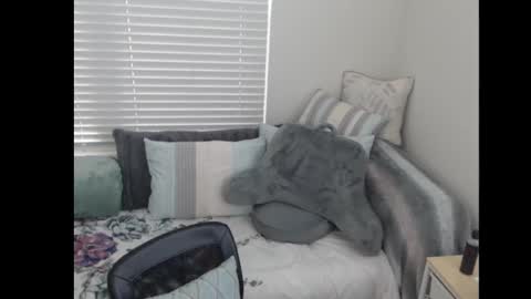 Nikki LaMarr online show from October 8, 5:10 pm