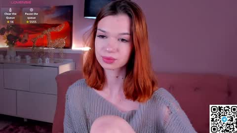 Mimi online show from April 4, 8:28 pm