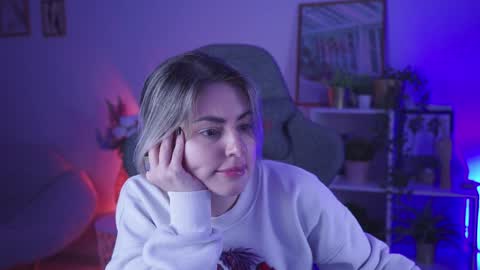 just call me Lana  and her security online show from December 7, 5:42 pm