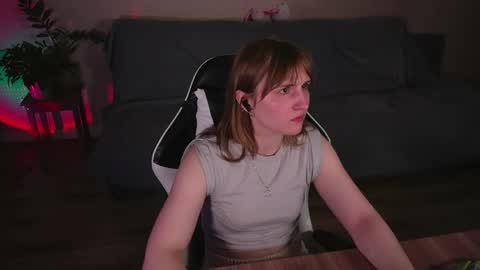 Snapshot of lana_del_kay chatting on May 14, 6:58 pm Kay online show from May 14, 6:58 pm