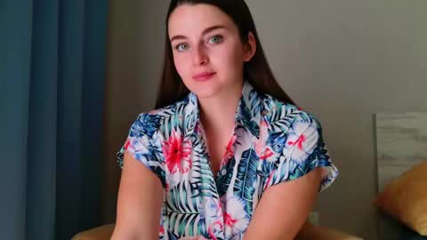 Snapshot of lana_gl chatting on April 29, 6:06 am lana_gl online show from April 29, 6:06 am