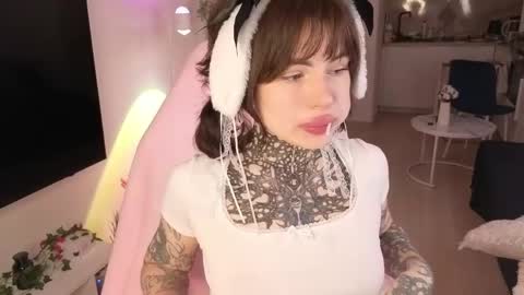 Eva online show from April 1, 3:18 am