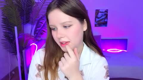 Snapshot of lana_moon__ chatting on October 26, 1:55 am Lana online show from October 26, 1:55 am