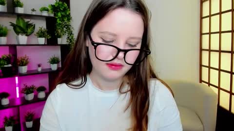 Snapshot of lana_moon__ chatting on November 14, 2:21 am Lana online show from November 14, 2:21 am