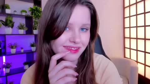 Snapshot of lana_moon__ chatting on November 27, 9:44 am Lana online show from November 27, 9:44 am