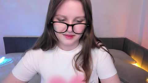 Snapshot of lana_moon__ chatting on December 1, 9:47 am Lana online show from December 1, 9:47 am