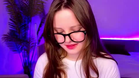 Snapshot of lana_moon__ chatting on December 5, 2:31 am Lana online show from December 5, 2:31 am