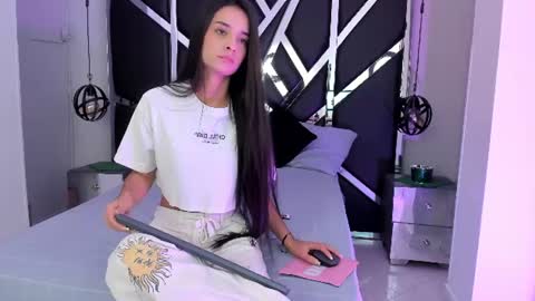 lana_rhoaades online show from June 22, 11:51 am