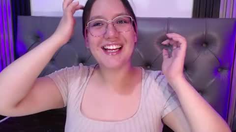 Snapshot of lana_sweett2 chatting on July 22, 3:09 am lana_sweett2 online show from July 22, 3:09 am