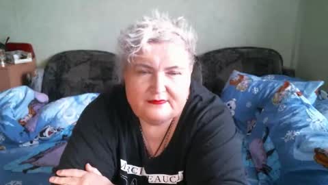 Snapshot of lanacat555 chatting on January 7, 10:18 am lanacat555 online show from January 7, 10:18 am