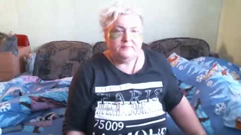 Snapshot of lanacat555 chatting on January 16, 12:09 pm lanacat555 online show from January 16, 12:09 pm