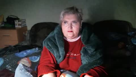 Snapshot of lanacat555 chatting on February 4, 12:16 am lanacat555 online show from February 4, 12:16 am