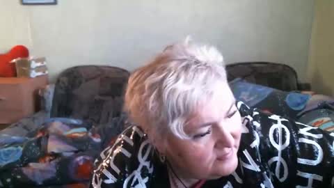 Snapshot of lanacat555 chatting on February 9, 11:47 am lanacat555 online show from February 9, 11:47 am