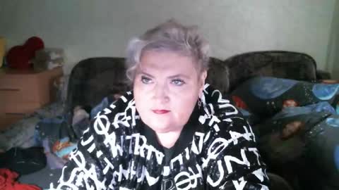 Snapshot of lanacat555 chatting on February 11, 12:48 am lanacat555 online show from February 11, 12:48 am