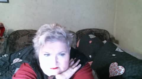 Snapshot of lanacat555 chatting on March 10, 6:24 pm lanacat555 online show from March 10, 6:24 pm