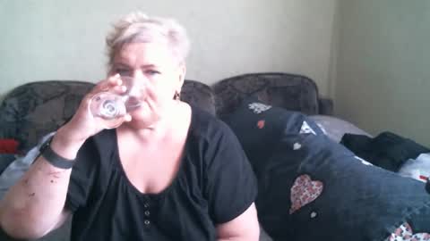 Snapshot of lanacat555 chatting on March 24, 7:46 am lanacat555 online show from March 24, 7:46 am